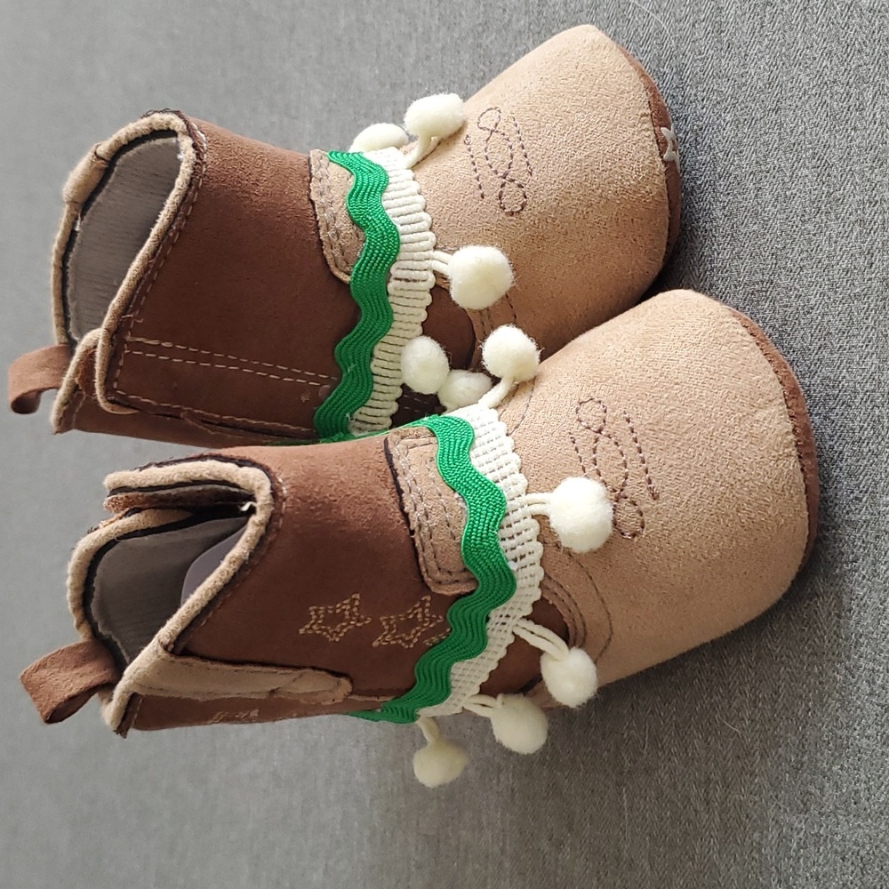 *SOLD* Western Baby Soft Sole Cowboy Boots - Picture 1 of 6